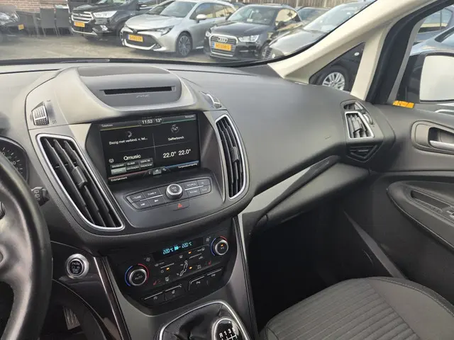 Ford C-MAX 1.5 Titanium 2015 Benzine 19