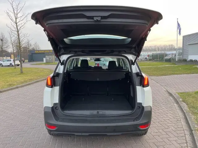 Peugeot 5008 1.2 PureTech Active 2019 Benzine 5