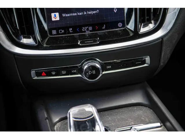 Volvo V60 2.0 B4 Plus Dark 2023 Benzine 23