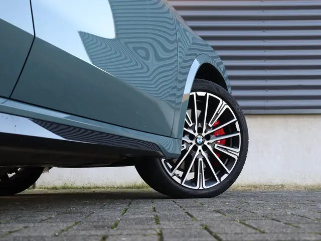 BMW X1 xDrive25e 2025 Hybride Benzine 7