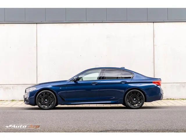 BMW 5 Serie 520i M-sport 2020 Benzine 7