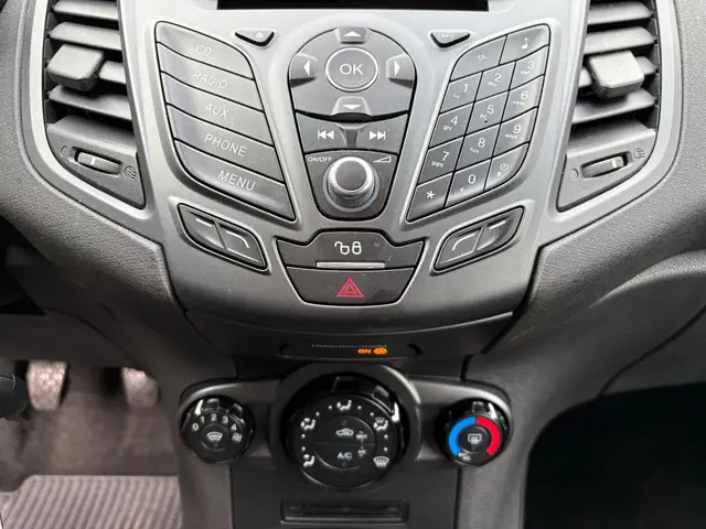 Ford Fiesta 1.0 Titanium Airco ! 2015 Benzine 7