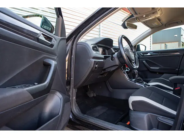 Volkswagen T-Roc 2.0 TSI 4Motion Sport 2018 Benzine 11