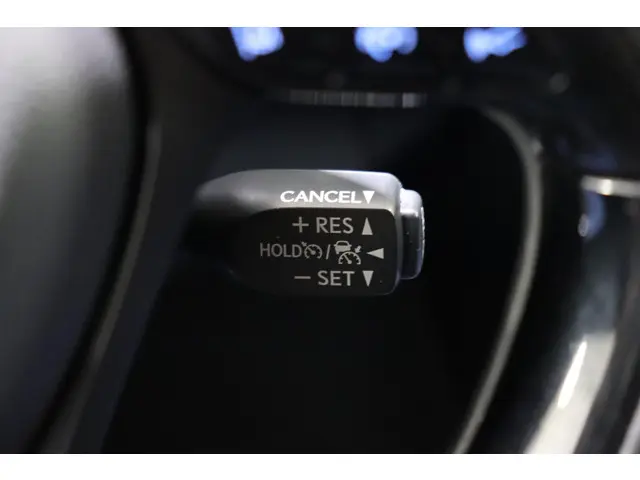 Toyota C-HR 1.8 Hybrid Style, 2019 Hybride Benzine 25