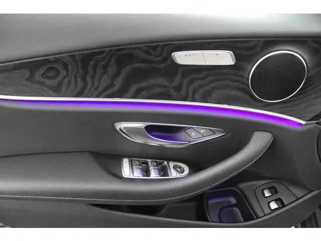 Mercedes-Benz E-Klasse 200 Business 2018 Benzine 25