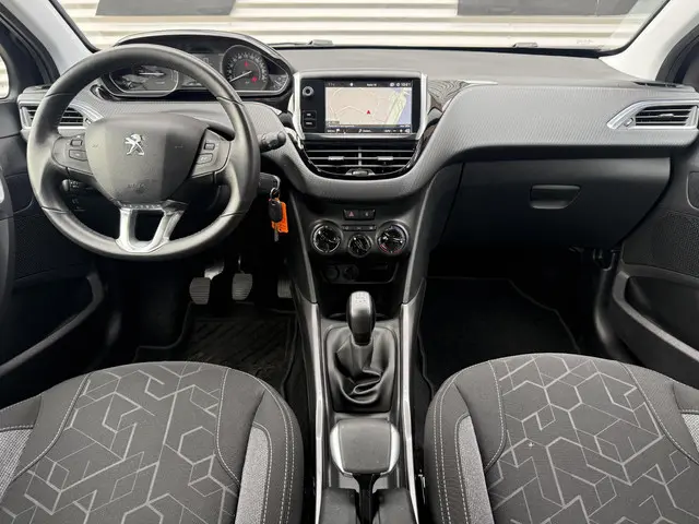 Peugeot 2008 1.2 PureTech Blue Lion 2017 Benzine 17