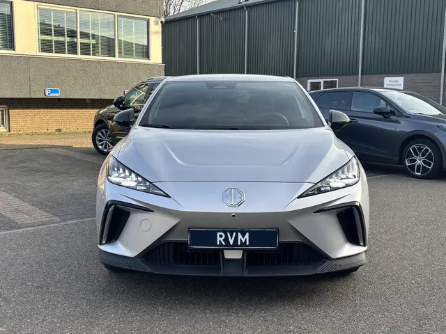 MG MG4 Electric Luxury 64 kWh 2024 Elektrisch 2