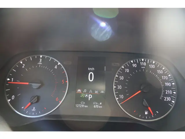 Renault Trafic 2.0 dCi 150pk L2 H1 Automaat 2022 Diesel 18