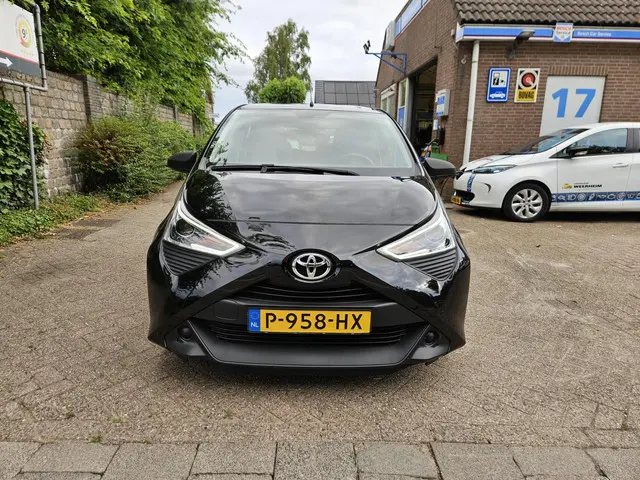 Toyota Aygo 1.0 VVT-i x-fun 2022 Benzine 9
