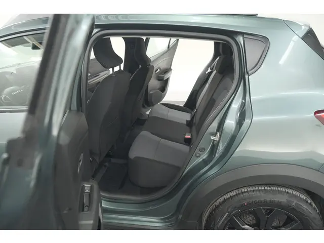 Dacia Sandero Stepway TCe 90 Extreme 2024 Benzine 30
