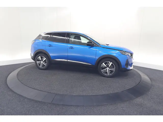 Peugeot 3008 PureTech 130 EAT8 Allure 2022 Benzine 8