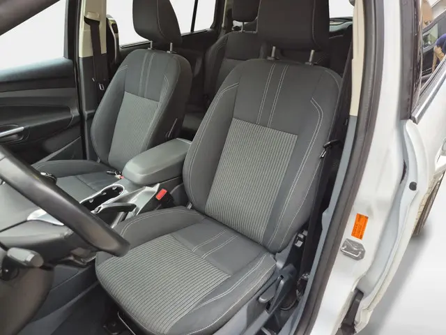 Ford Grand C-Max 1.0 Edition Plus 7p. 2014 Benzine 9