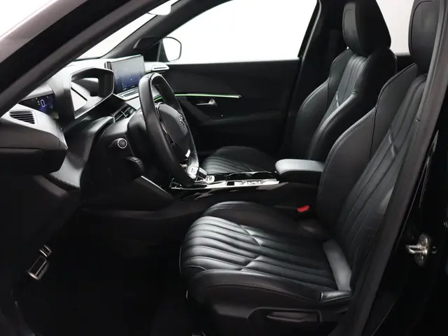 Peugeot e-2008 EV GT 50 kWh 2020 Elektrisch 6