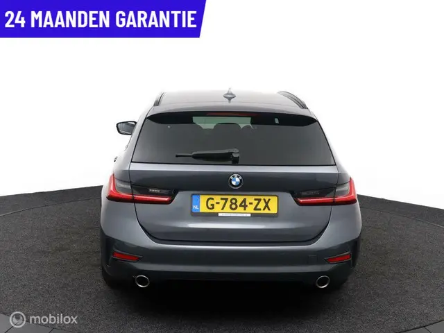 BMW 3 Serie Touring 320i High Executive 2020 Benzine 4