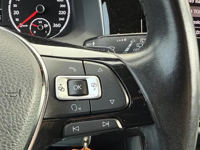 Volkswagen Polo 1.0 TSI Highline DSG 2018 Benzine 22