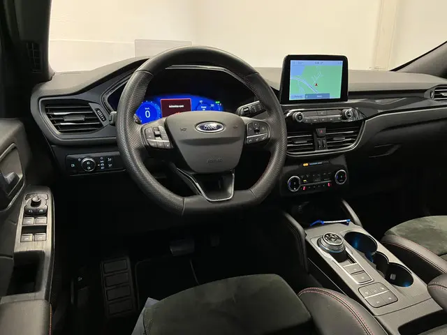 Ford Kuga 2.5 PHEV ST-Line 2024 Hybride Benzine 3