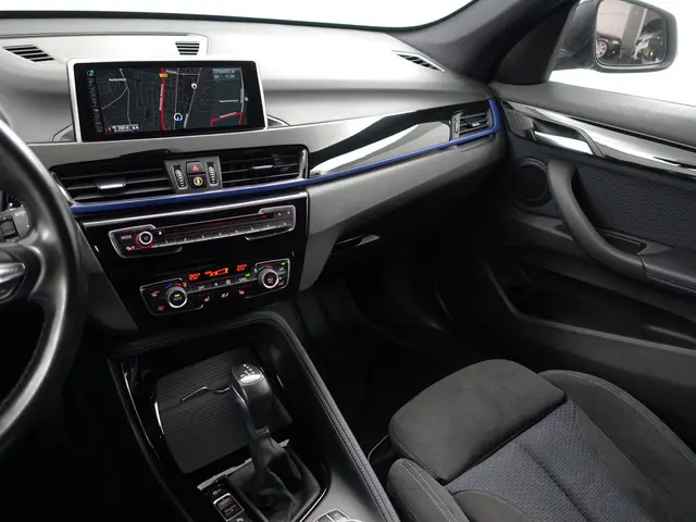 BMW X1 sDrive18i M Sport Aut- 2016 Benzine 8