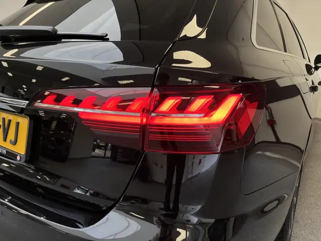 Audi A4 Avant 35 TFSI 3x S-line 2021 Benzine 30