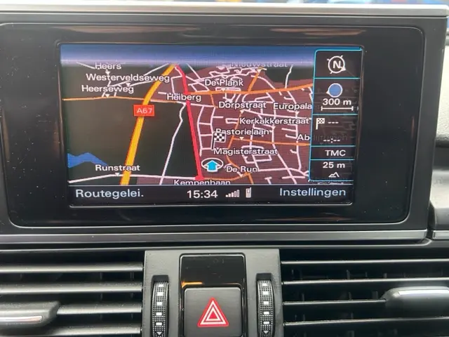 Audi A6 Avant 2.8 FSI quattro S-Line 2012 Benzine 16