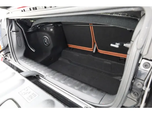 MINI Cooper Cabrio Mini 1.5 - JCW Pakket 2016 Benzine 24