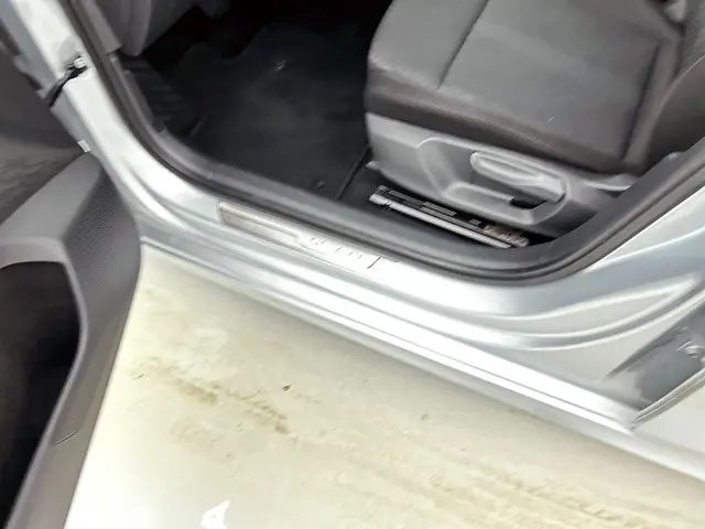 Škoda Octavia Combi 1.5 e-TSI DSG Style 2022 Benzine 24