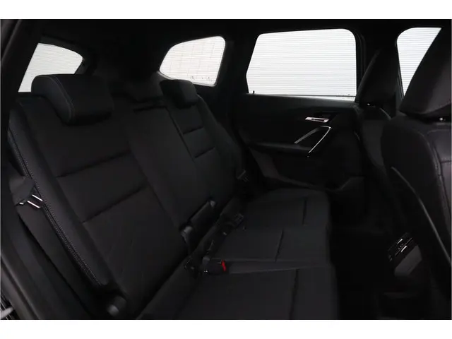 BMW X1 sDrive18i 2023 Benzine 4