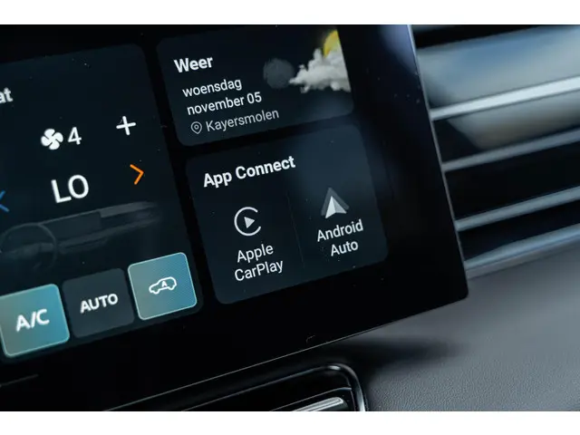 MG HS Plug-in Hybrid 1.5 Luxury 2024 Hybride Benzine 13