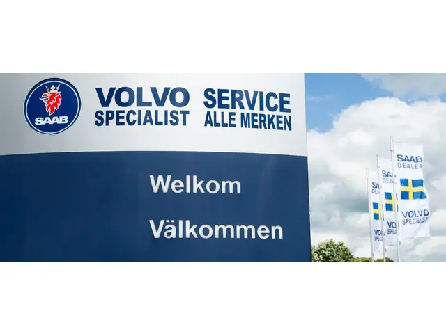 Volvo V40 1.6 T3 R-Design 2013 Benzine 36