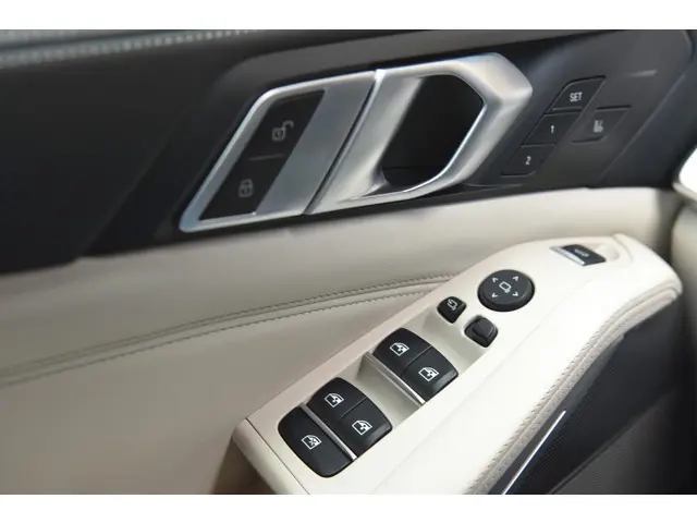 BMW X5 xDrive40i M-Sport High Executive 2018 Benzine 11