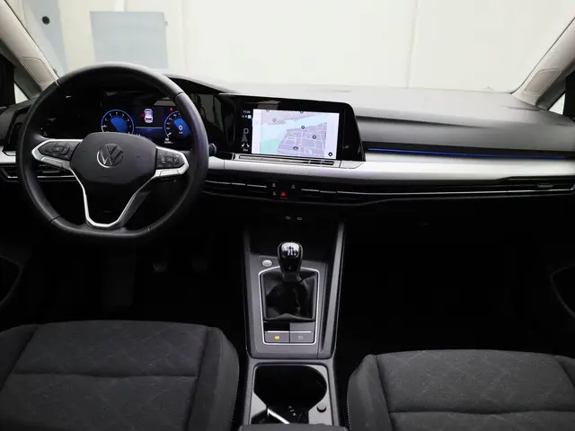 Volkswagen Golf 1.5TSI/130PK Life 2024 Benzine 4