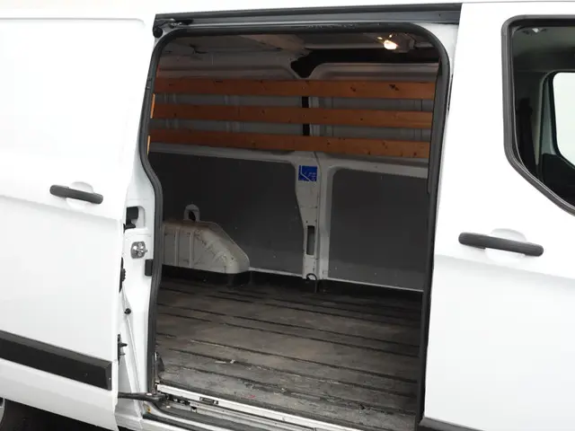 Ford Transit Custom 300 L2H1 Trend 2023 Diesel 45