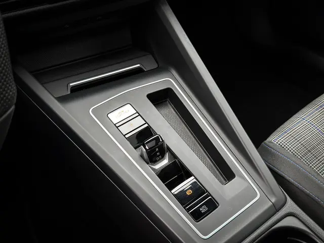 Volkswagen Golf 1.4 eHybrid GTE 2022 Hybride Benzine 25