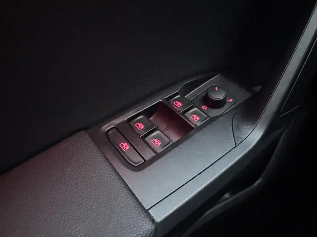 SEAT Ibiza 1.0 EcoTSI FR Business Connect 2025 Benzine 16