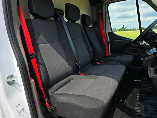 Renault Master T35 2.3 dCi Lowliner 2023 Diesel 11