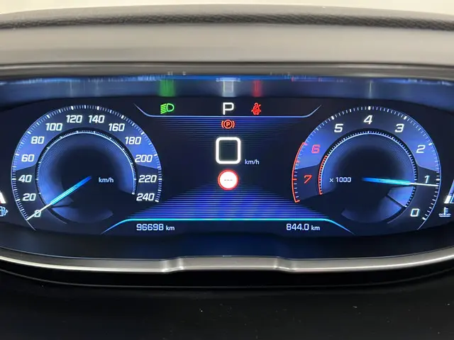Peugeot 3008 1.2 PureTech Active 2018 Benzine 7