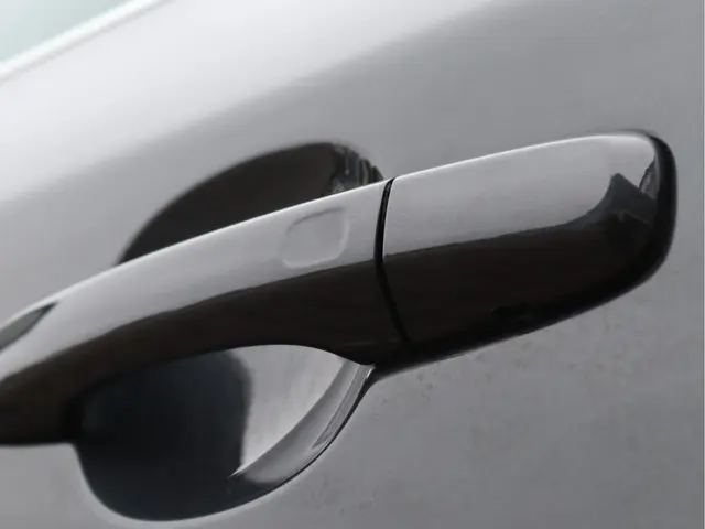 Volvo V60 2.4 D6 AWD Plug-In Hybrid 2015 Hybride Diesel 14