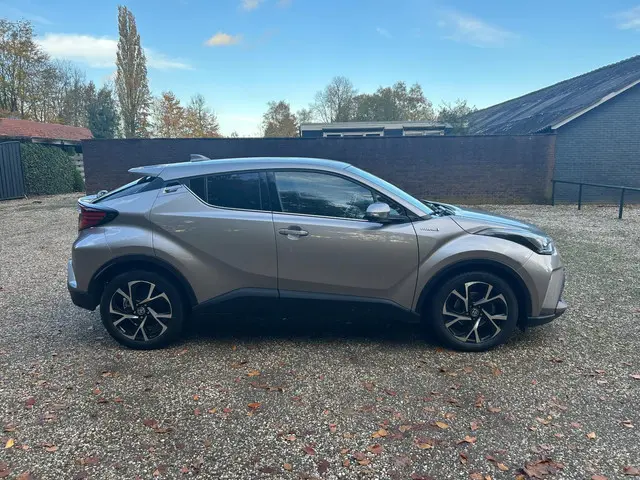 Toyota C-HR 1.8 Hybrid Style 2021 Hybride Benzine 6
