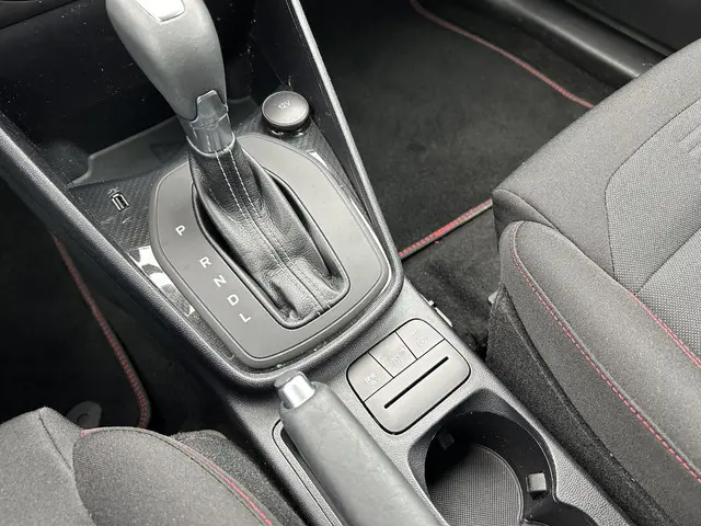 Ford Fiesta 1.0 EcoBoost Hybrid ST-Line 2022 Benzine 16