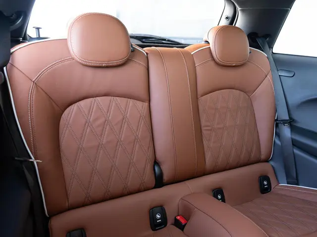 MINI 3-Deurs Cooper 2021 Benzine 11