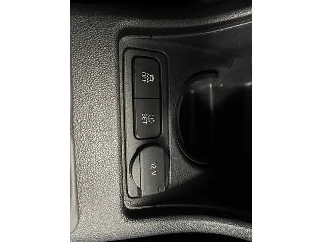 SEAT Mii 1.0 Sport Connect 2016 Benzine 33