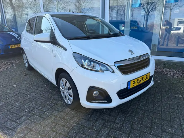 Peugeot 108 1.0 e-VTi Active airco led 5drs 2014 Benzine 2