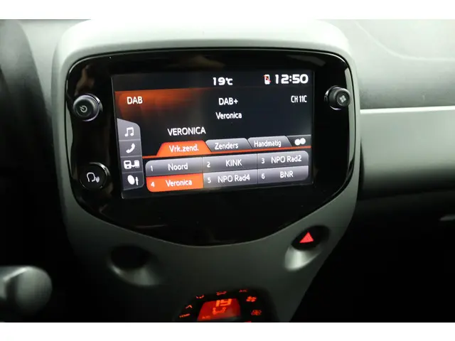 Toyota Aygo 1.0 VVT-i x-cite 2019 Benzine 8