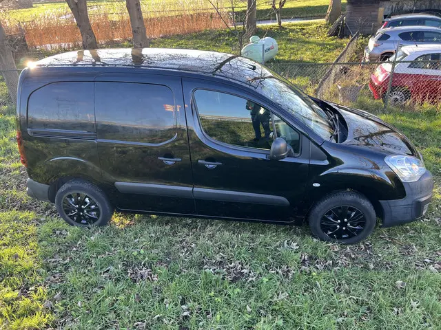 Peugeot Partner 120 1.6 BlueHDi 75 Premium 2018 Diesel 12