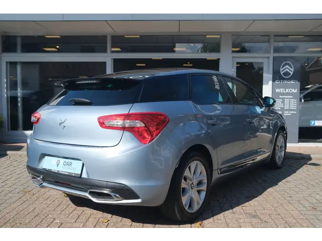 Citroën DS5 THP 155 Executive Automaat-6 2013 Benzine 2