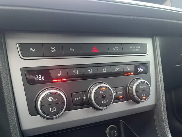 SEAT Ateca 1.5 TSi DSG FR Business Intense 2021 Benzine 13