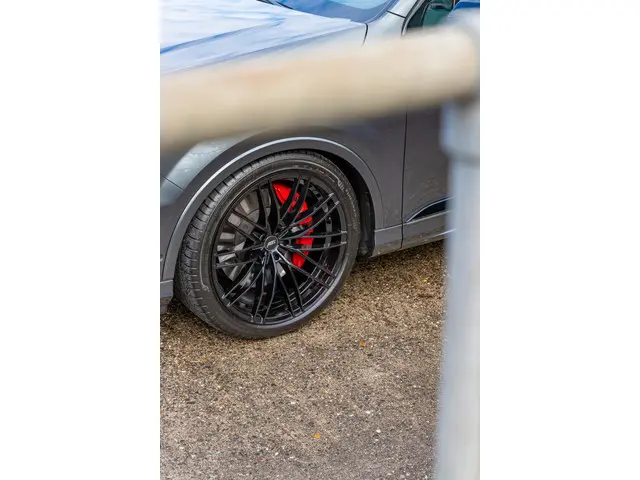 Audi SQ7 4.0 TFSI quattro ABT 7p 2024 Benzine 20