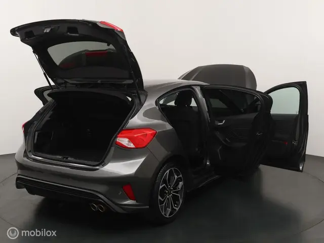 Ford Focus 1.0 EcoBoost ST Line Business 2020 Benzine 22