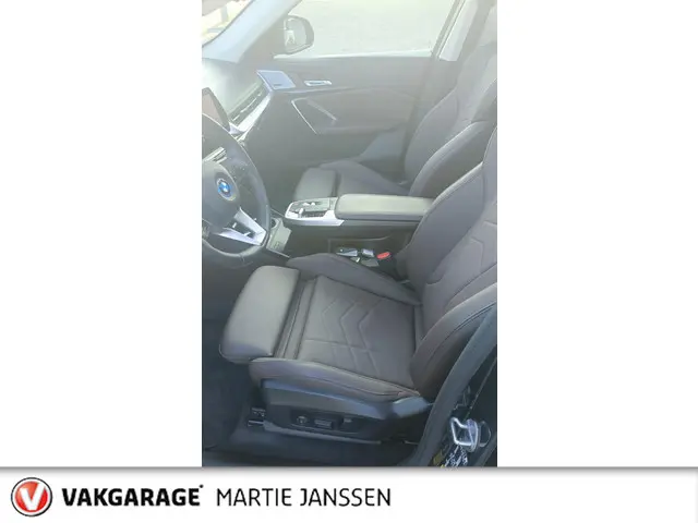 BMW iX1 XDrive30 67 kWh 2024 Elektrisch 27
