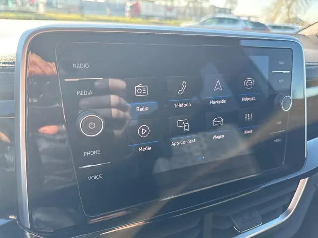 Volkswagen T-Roc 1.5 TSI R-Line 2024 Benzine 17