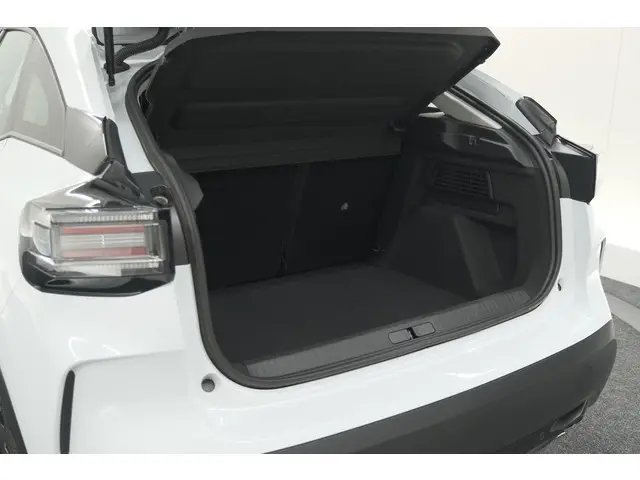 Citroën C4 Hybrid 136 e-DCS6 Max 2025 Hybride Benzine 17